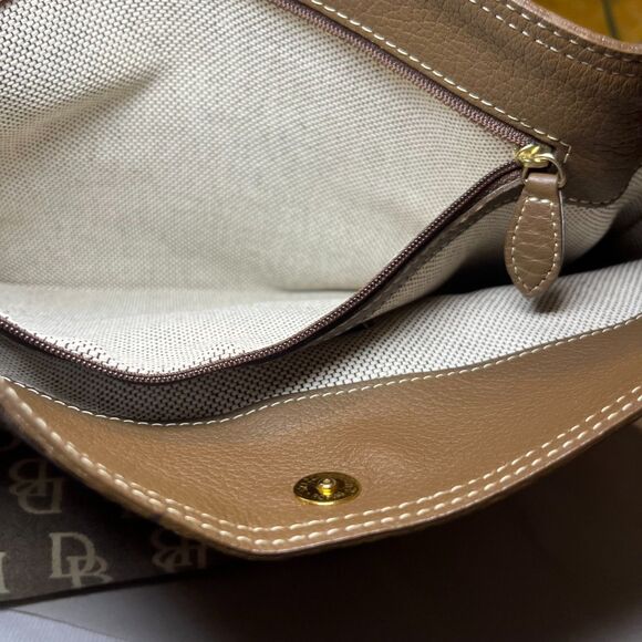 Vintage Y2K Dooney & Bourke Brown & Tan Signature Logo Canvas & Leather Hobo Bag - Picture 7 of 12